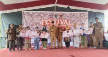 Festival seni dan budaya tingkat kecamatan zona 2 yaitu Kecamatan Plakat Tinggi, Sungai Keruh dan Jirak Jaya. Kabupaten Musi Banyuasin, yang berlangsung selama 1 hari, secara resmi di tutup pada Senin, (4/11/2024).